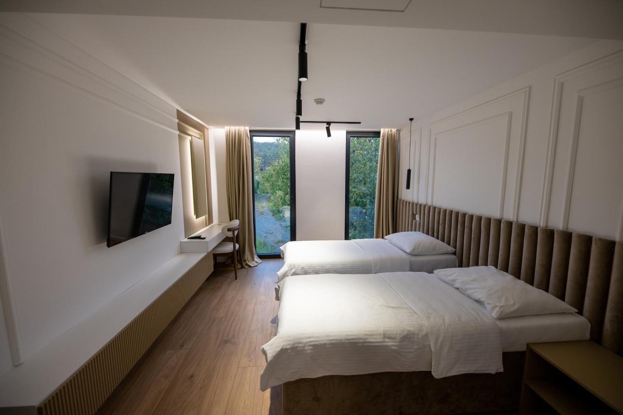 Hotel In Zepce 外观 照片
