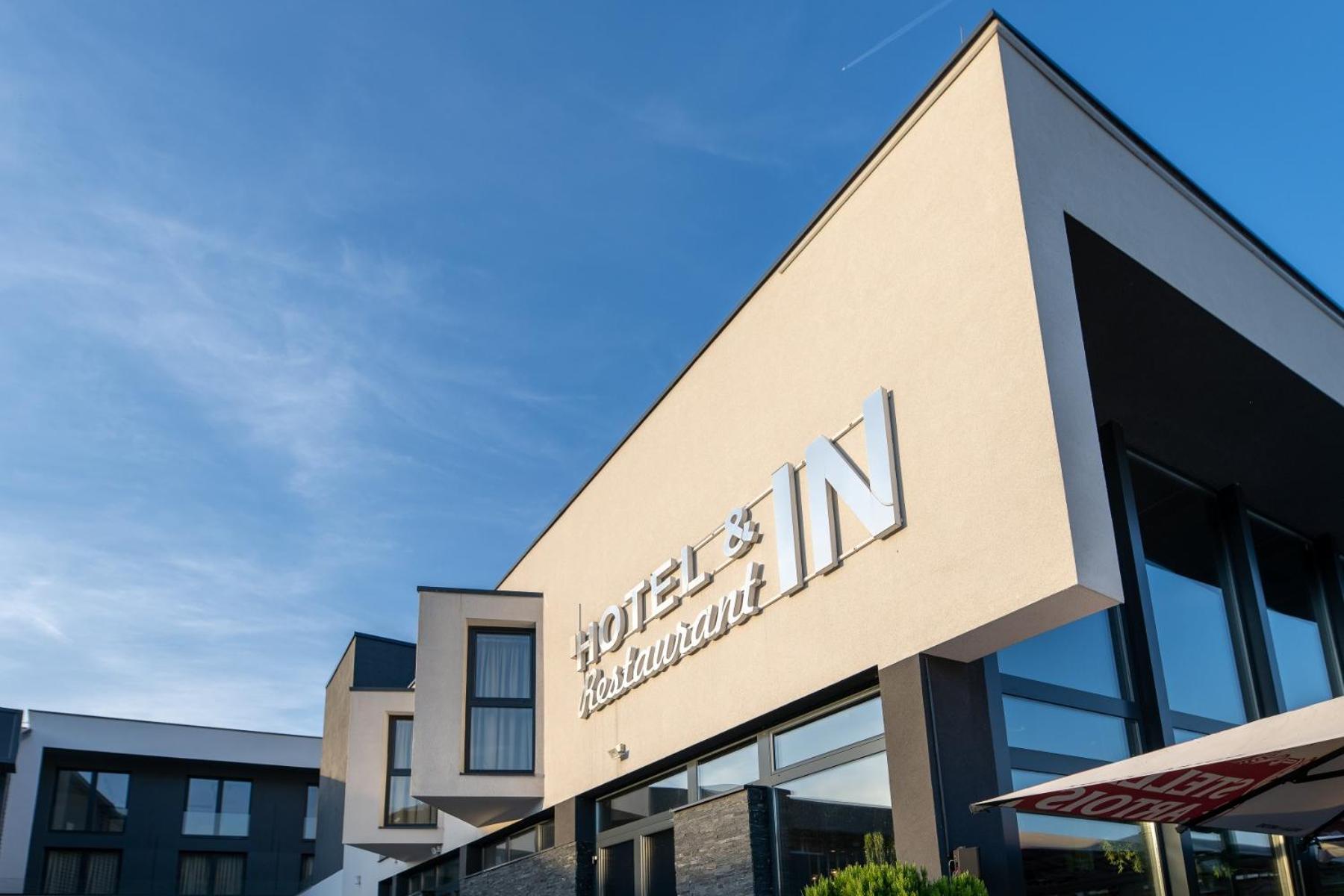 Hotel In Zepce 外观 照片